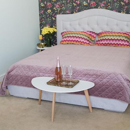 Apart Hotel Greenwood Near Sea Οδησσός Εξωτερικό φωτογραφία
